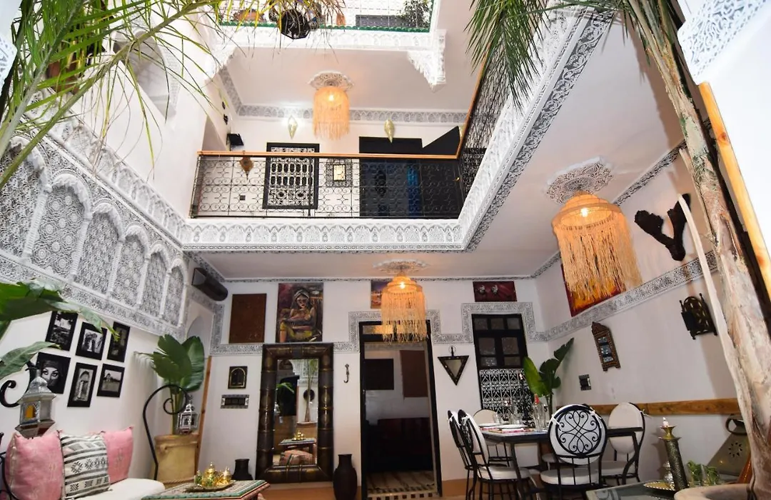 Riad Vis Ta Vie-1